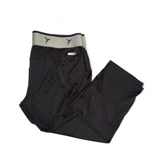 Men’s Black Old Navy Go-Dry 3/4 Leggings - size L